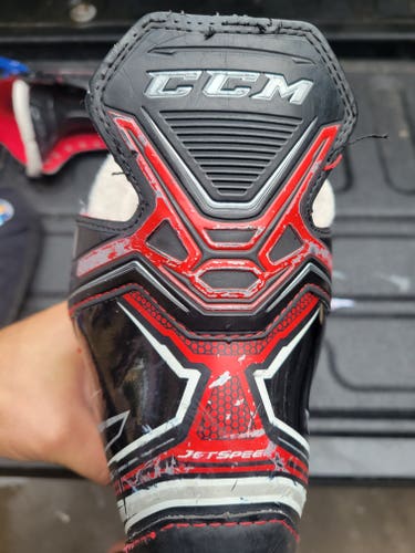 Youth Used CCM JetSpeed FT480 Hockey Skates Regular Width Size 13.5