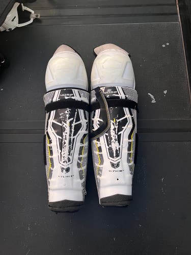 CCM Tacks 4052 Shin Pads