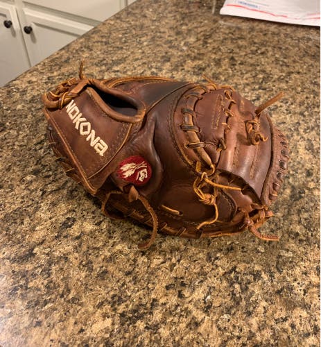 Nokona Walnut W-3300 Mitt