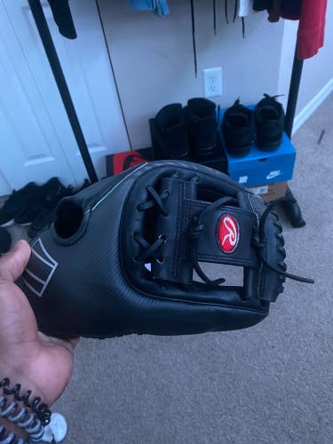 Used Infield 11.75" REV1X Baseball Glove