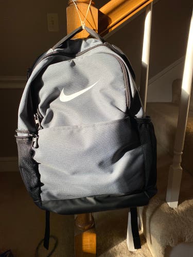 Nike Brasilia Medium Backpack Grey