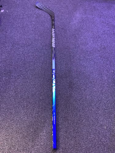 Senior Left Hand P92M Pro Stock Vapor Hyperlite Hockey Stick