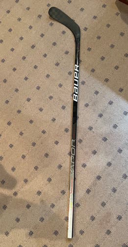 Senior Left Hand P92 Pro Stock Vapor Hyperlite Hockey Stick