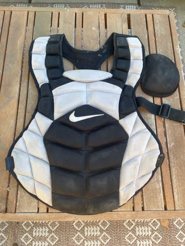 Nike Vapor Catcher Chest Protector