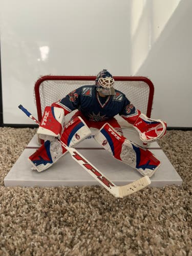 Henrik Lundqvist Rangers Figurine
