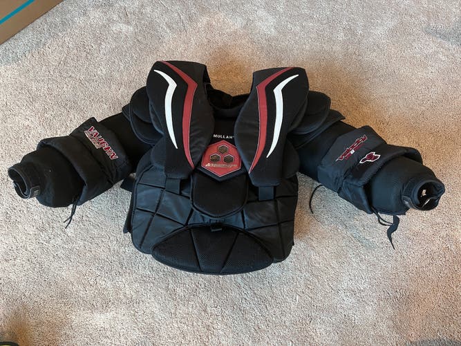 Used Large Vaughn VE8 Pro Carbon Goalie Chest Protector