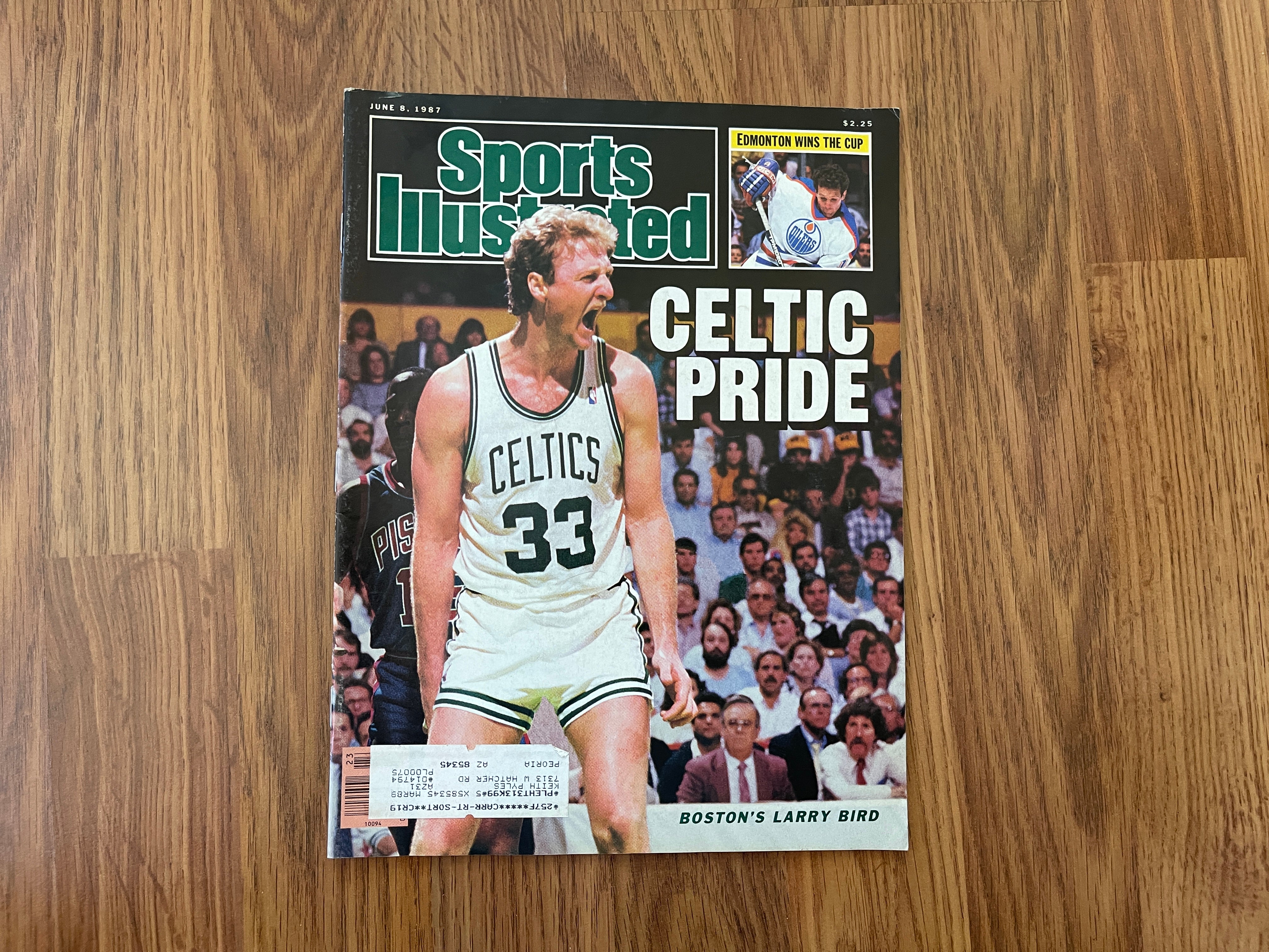 Larry Bird Boston Celtics 33 Basketball Comics Magazine Retro T