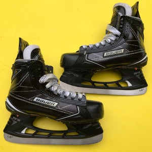 Junior New Bauer Supreme 1S Hockey Skates Regular Width Size 4.5