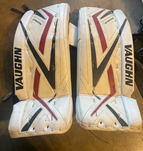 Used 30" Vaughn Vision 9400 Goalie Leg Pads