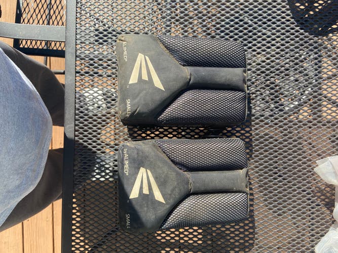 Used Easton Knee Savers