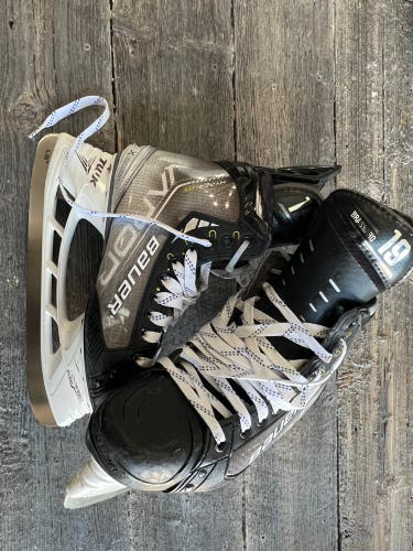 Used Bauer Regular Width Pro Stock Size 7 D Vapor Hyperlite Hockey Skates