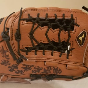 New Right Hand Throw Mizuno Finch Softball Glove 12.5"