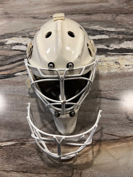Senior Used Bauer Profile 960 Goalie Mask