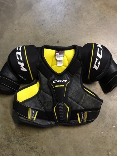 Mens medium shoulder pads