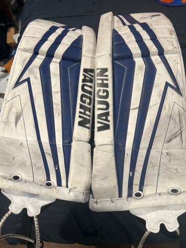 Used 28" Vaughn Velocity V9 Goalie Leg Pads