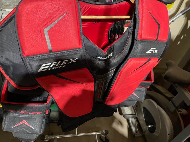 Used Large CCM Extreme Flex Shield E1.9 Goalie Chest Protector