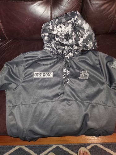 Oregon Ducks sweatshirt