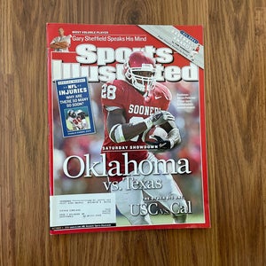 Oklahoma Sooners Adrian Peterson NCAA FOOTBALL 2004 Sports Illustrated Magazine!