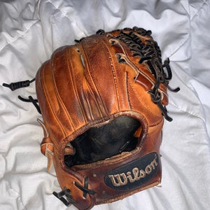 Wilson Pitcher's 11.75" A2K D33 Baseball Glove