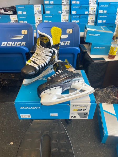 New Bauer Regular Width Size 9.5 Supreme S37 Hockey Skates