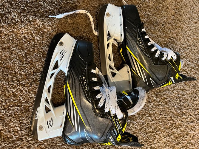 Jr size 3.5 CCM classic tacks