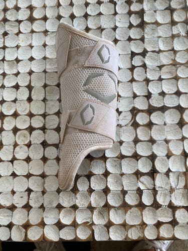 White EvoShield Leg Gaurd