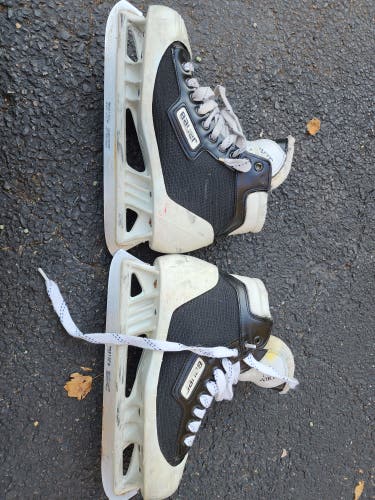 Senior Used Bauer Hockey Goalie Skates Regular Width Size 8.5