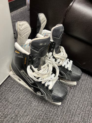 Used Bauer Extra Wide Width Size 7 Supreme MX3 Hockey Skates