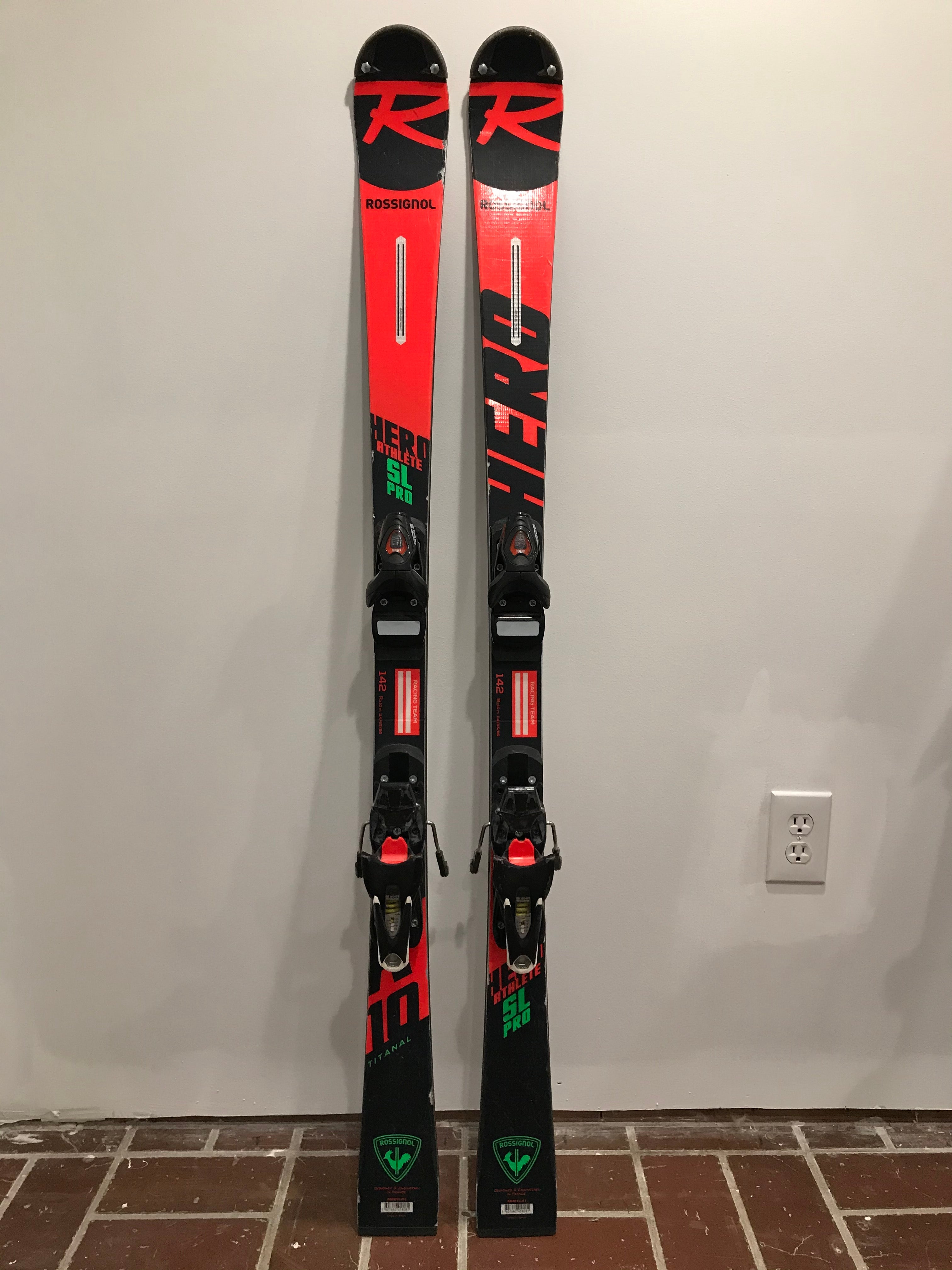 Used Rossignol 142 cm Racing Hero Athlete SL Pro Skis With