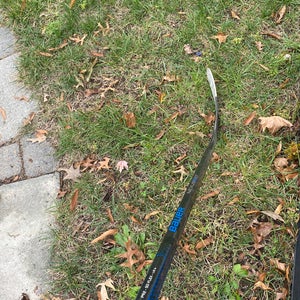 Junior Right Handed P92  Nexus N37 Hockey Stick