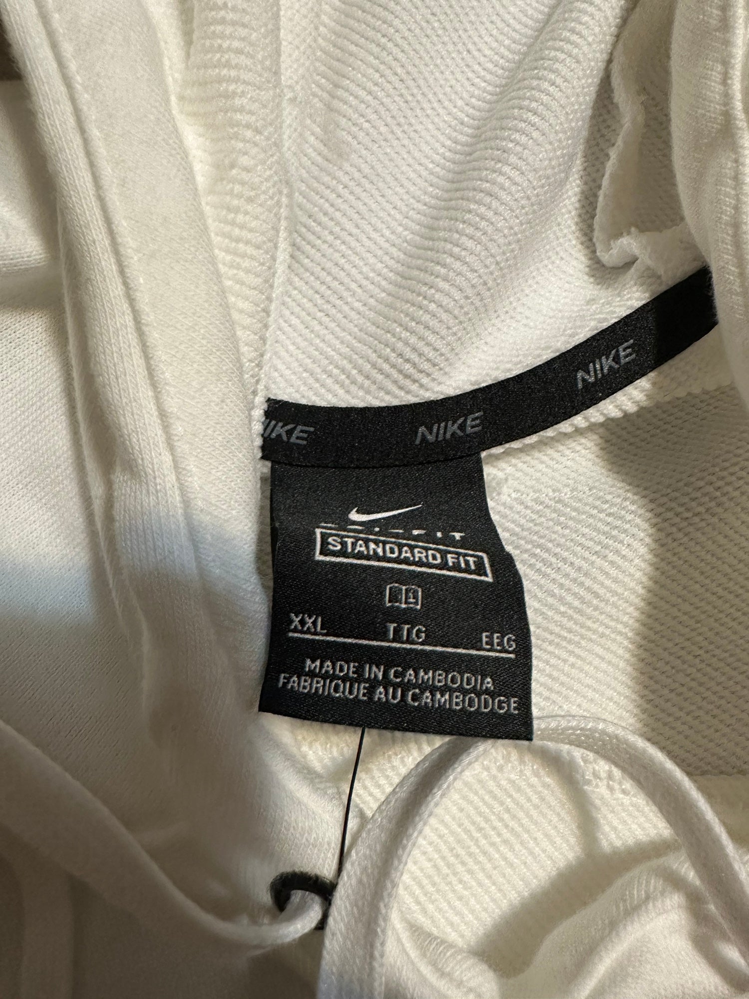 XXL Brand New Nike Sweater | SidelineSwap