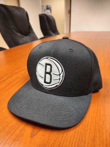 Mitchell & Ness Brooklyn Nets Snapback Hat