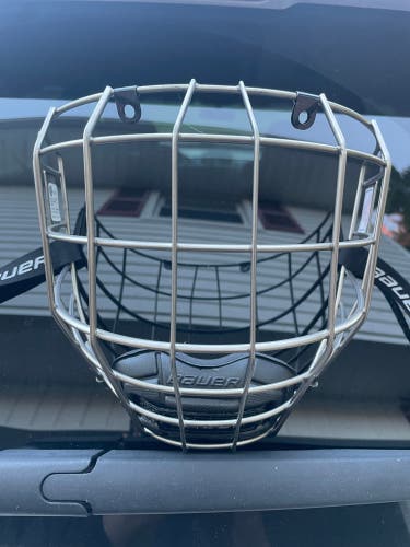 New Bauer Profile III Cage, Medium