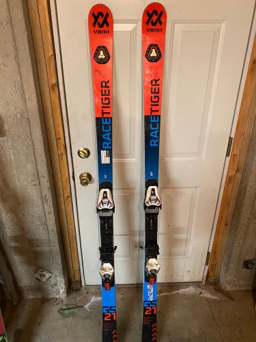 Volkl 2018 Racing With Bindings Max Din 12 Racetiger GS Skis