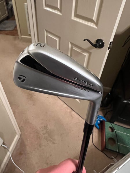 Men's New 2 iron Right Handed TaylorMade P790 udi Stiff Flex Graphite Shaft