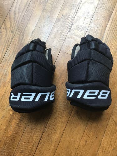 Used Bauer 10" Supreme 150 Gloves
