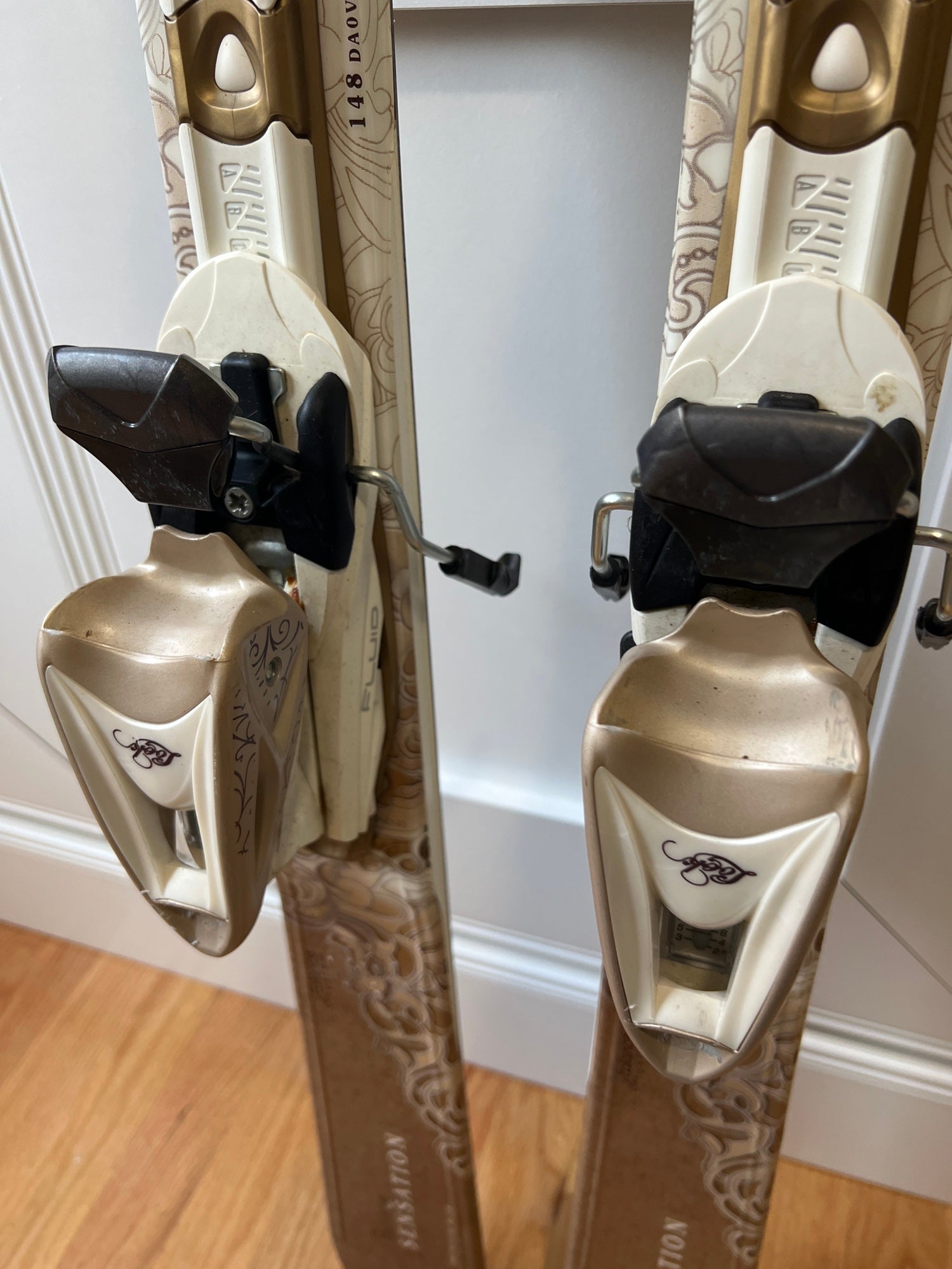 Dynastar Exclusive Sensation 148 W/ Look Fluid Bindings