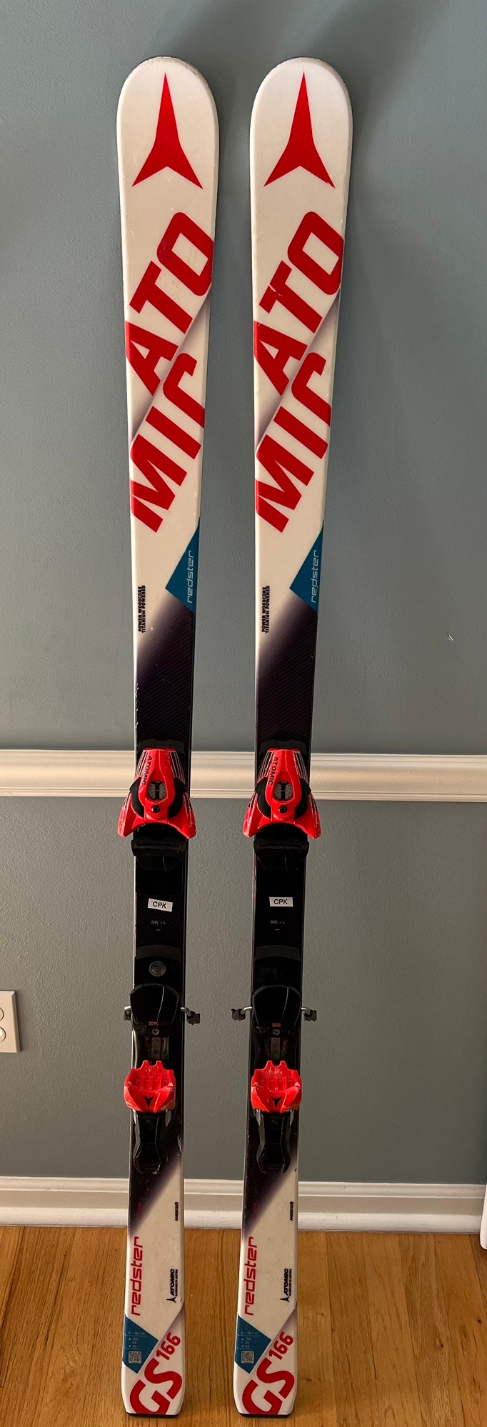 Atomic Redster FIS GS Skis | SidelineSwap | Buy and Sell on