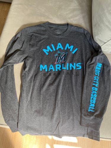 Marlins Adult M Long Sleeve T-Shirt, MLB Licensed