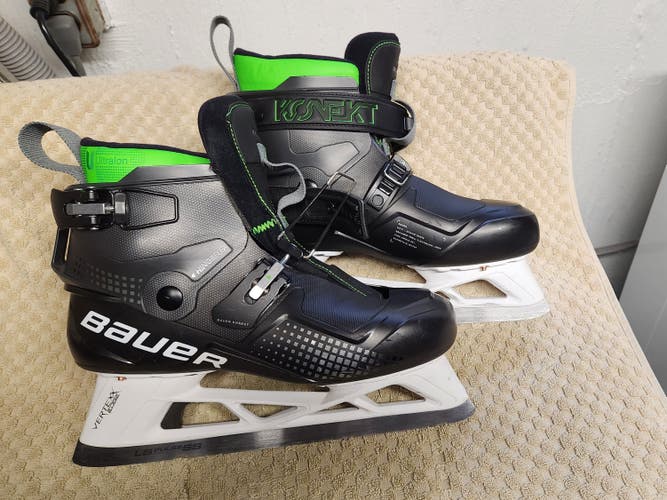 Senior Like New Bauer Konekt Hockey Goalie Skates Regular Width Size 9