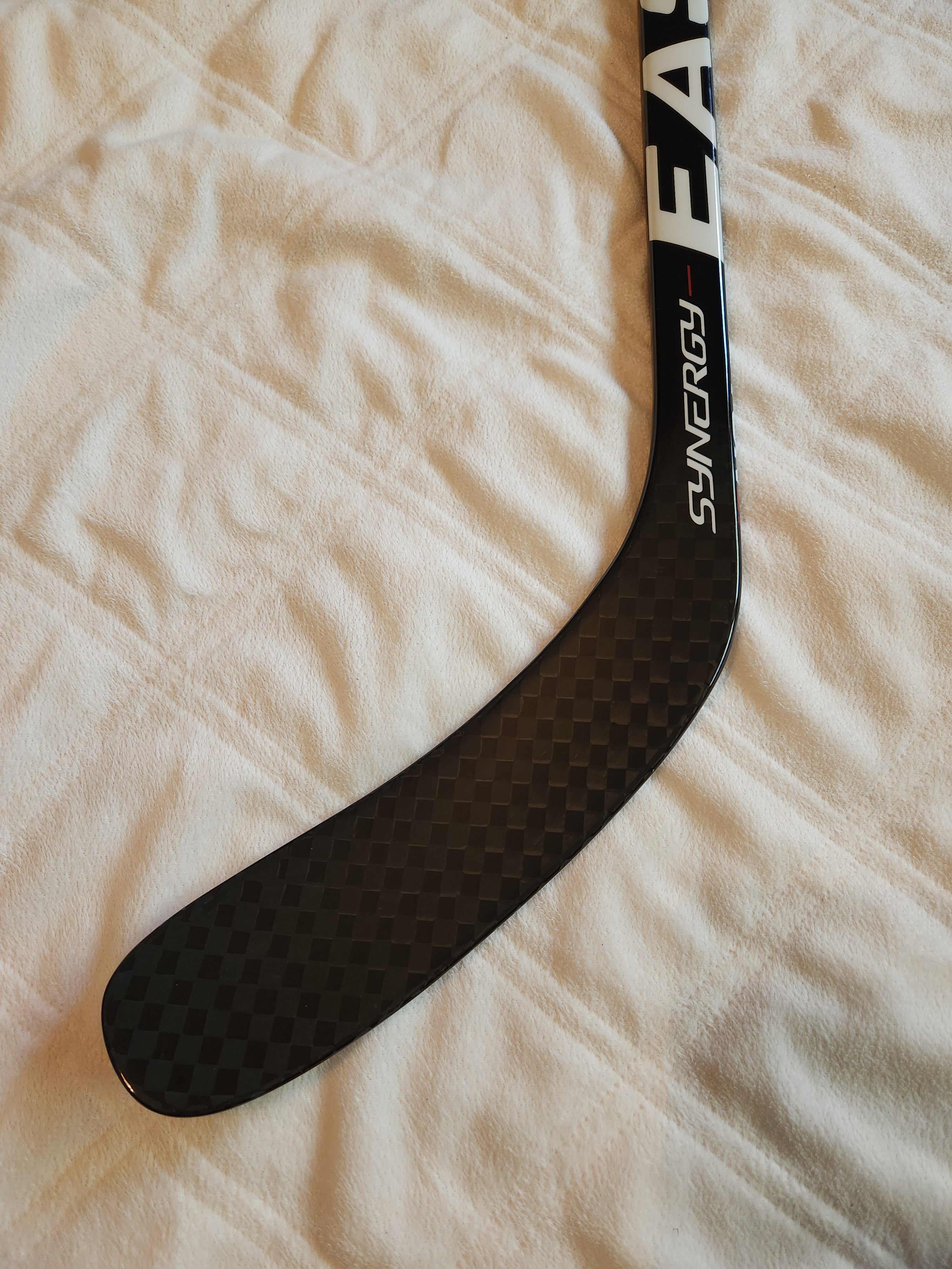 Used Junior Right Handed Easton Synergy 450 Hockey Stick