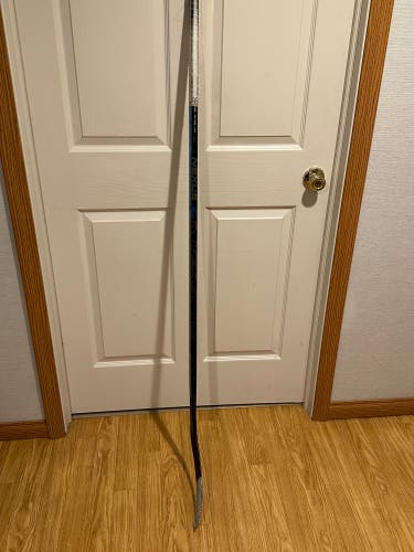 Junior Left Hand P88 50 flex Nexus 2N Pro Hockey Stick