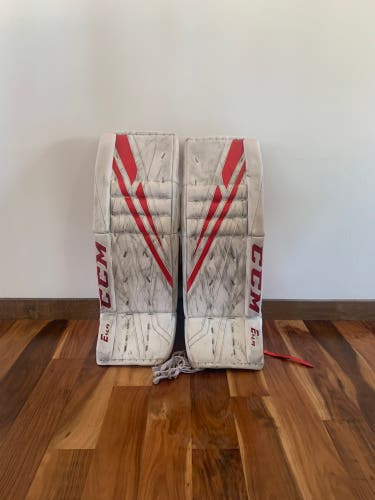 34" CCM  Extreme flex 4.9 Goalie Leg Pads