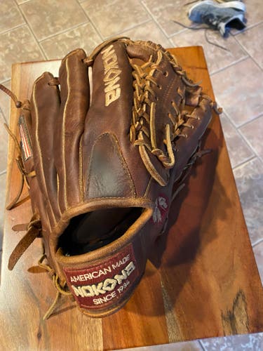 Used Right Hand Throw Nokona Outfield WB1275 Baseball Glove 12.75"