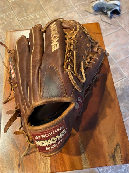 Used Right Hand Throw Nokona Outfield WB1275 Baseball Glove 12.75"
