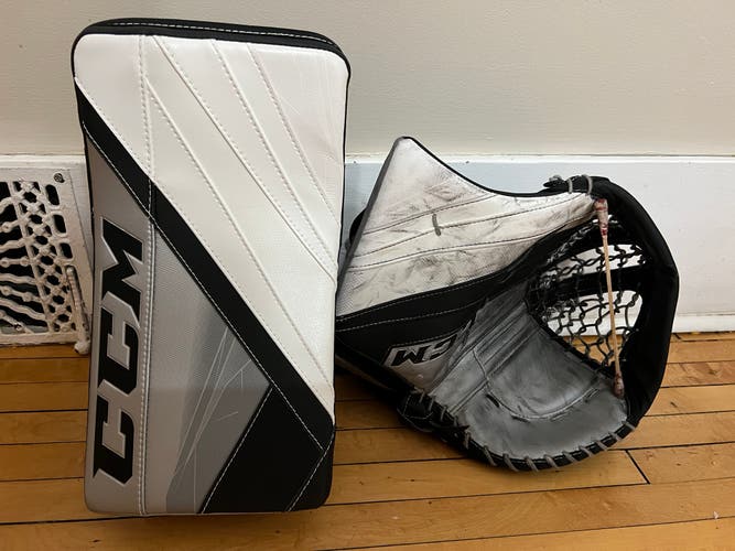 Custom Used/New Black/Silver/White Regular EFlex 5 Glove and Blocker