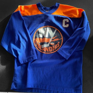 NY Islanders youth Michael Peca jersey