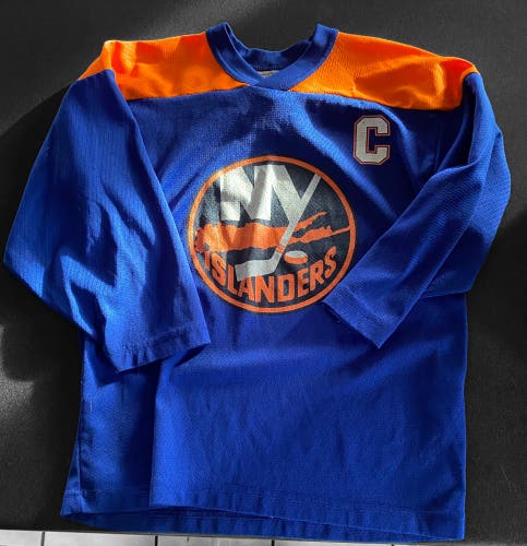NY Islanders youth Michael Peca jersey