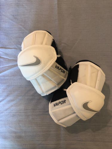 Like New Nike Vapor Arm Pad