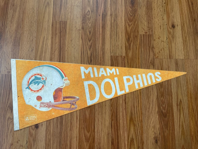 Miami Dolphins NFL FOOTBALL SUPER VINTAGE 1970s Collectible Felt Pennant!